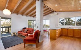 Seaside Retreat In Rhyll